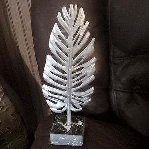 Decorative Marble leaf